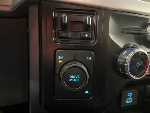 Used 2023 Ford F150 XLT w/ Equipment Group 302A High image 32