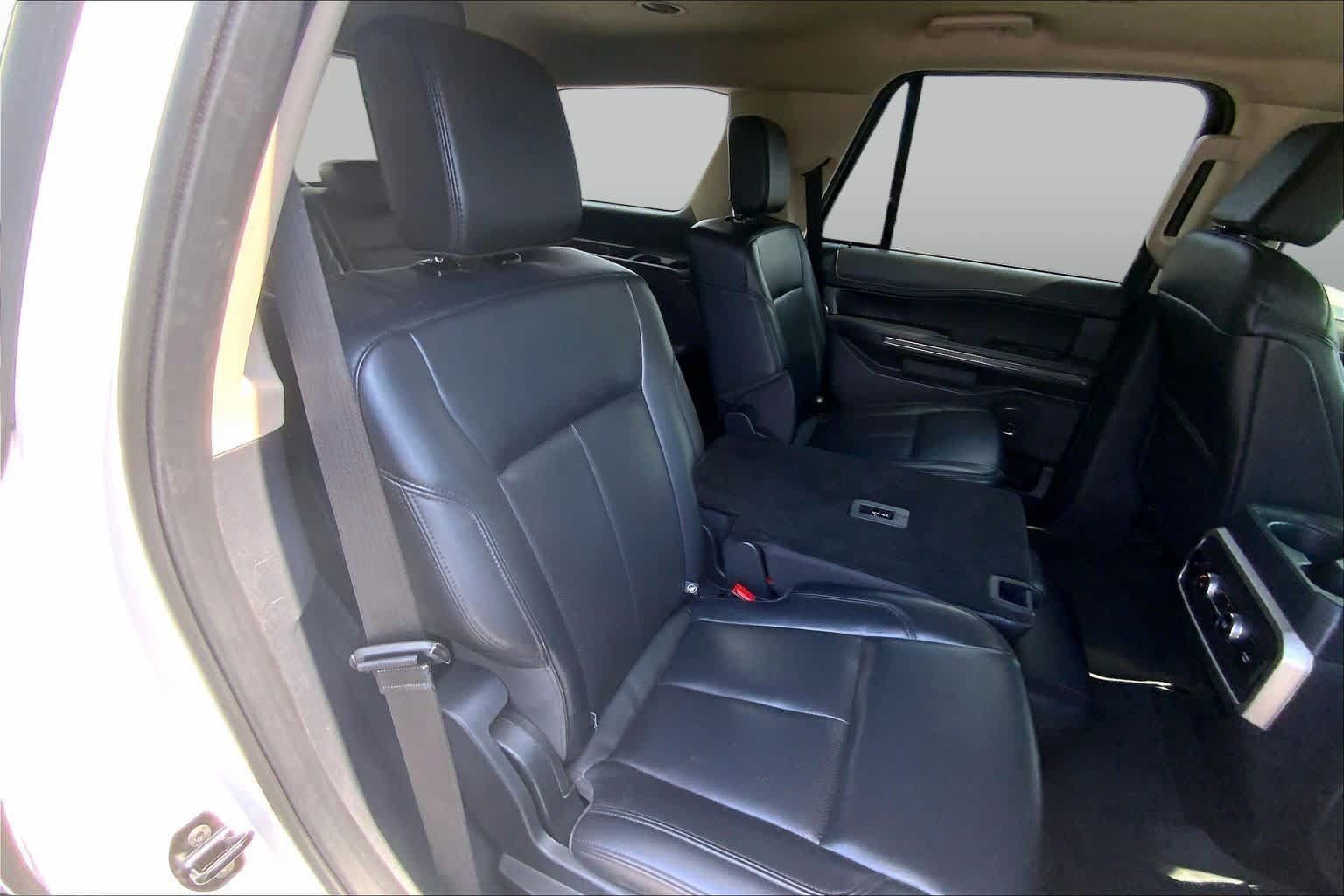 Used 2024 Ford Expedition XLT AWD/4WD image 20