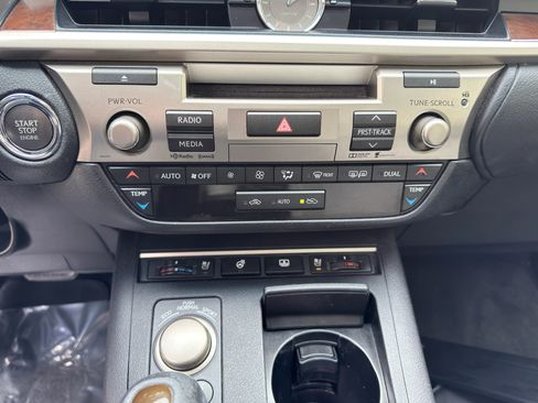 Used 2015 Lexus ES 350 w/ Luxury Package image 15