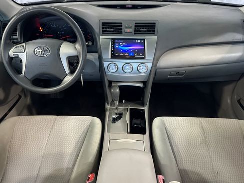 Used 2011 Toyota Camry LE w/ LE Extra-Value Pkg FWD image 4