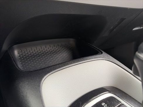 Used 2021 Toyota Corolla SE w/ Carpet Mat Package (TMS) image 18