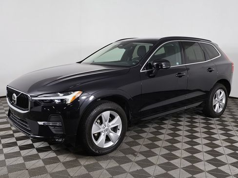 Used 2022 Volvo XC60 B5 Momentum AWD/4WD image 8