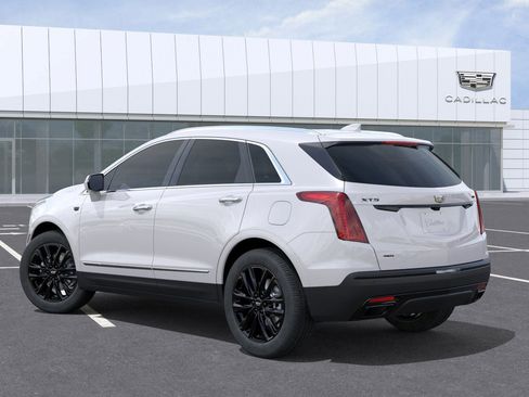 New 2026 Cadillac XT5 Premium Luxury w/ LPO, ONYX Package image 3