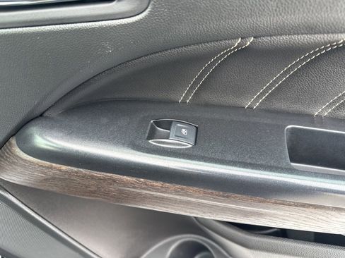 Used 2022 GMC Canyon Denali image 39