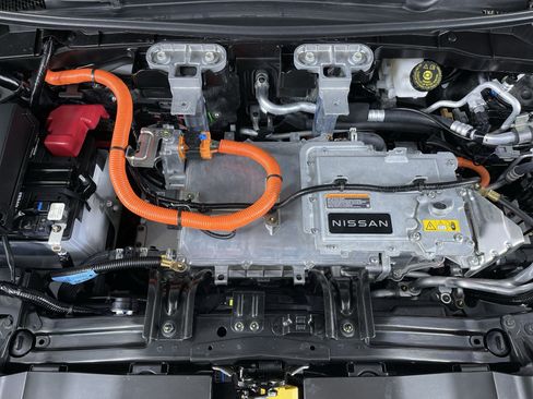 Certified 2024 Nissan Ariya AWD image 28