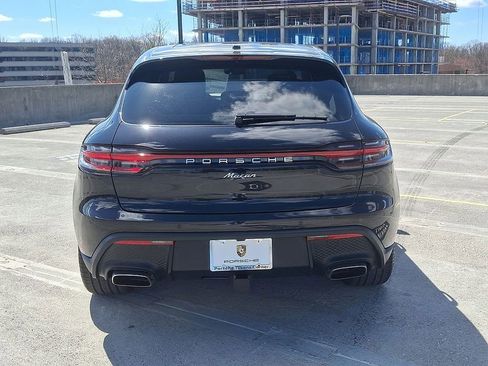 Used 2025 Porsche Macan image 9