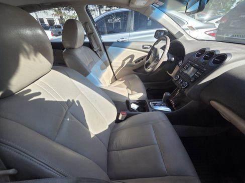 Used 2012 Nissan Altima 3.5 SR w/ Sport Pkg FWD image 9