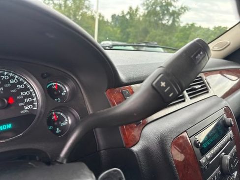 Used 2012 Chevrolet Tahoe LT AWD/4WD image 19
