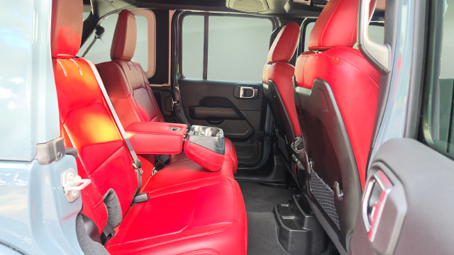 Used 2024 Jeep Wrangler Unlimited Rubicon 392 AWD/4WD image 36