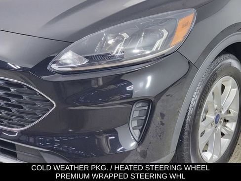 Used 2022 Ford Escape SE w/ Cold Weather Package image 9