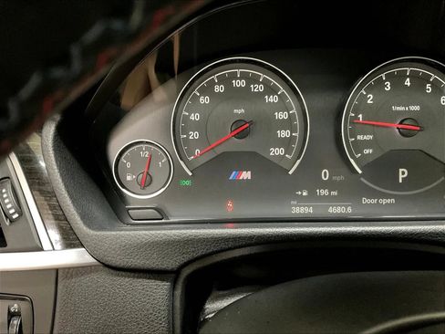 Used 2016 BMW M4 Coupe RWD image 31