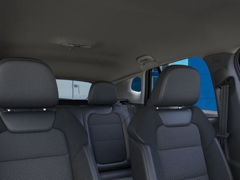 New 2026 Chevrolet Trax LT w/ Driver Confidence Package image 24
