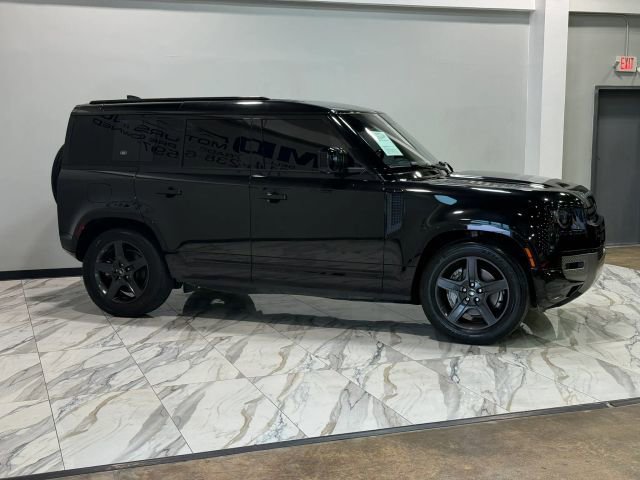 Used 2022 Land Rover Defender 110 X-Dynamic SE AWD/4WD image 5