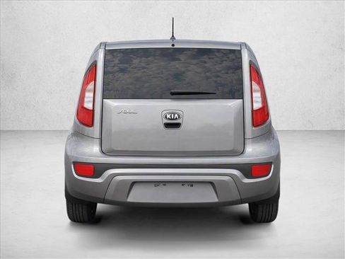 Used 2013 Kia Soul + FWD image 6