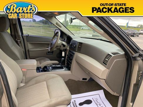 Used 2006 Jeep Grand Cherokee Laredo w/ Trailer Tow Group AWD/4WD image 14