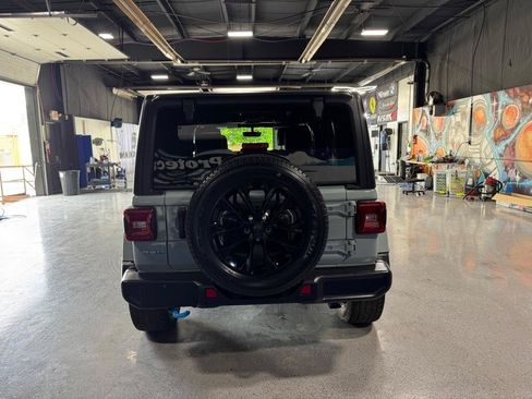 Used 2023 Jeep Wrangler Unlimited Sahara w/ Cold Weather Group AWD/4WD image 4