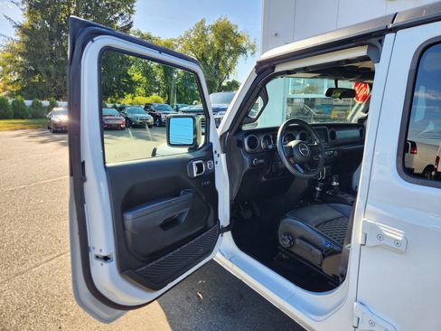Used 2022 Jeep Wrangler Unlimited Sport image 22