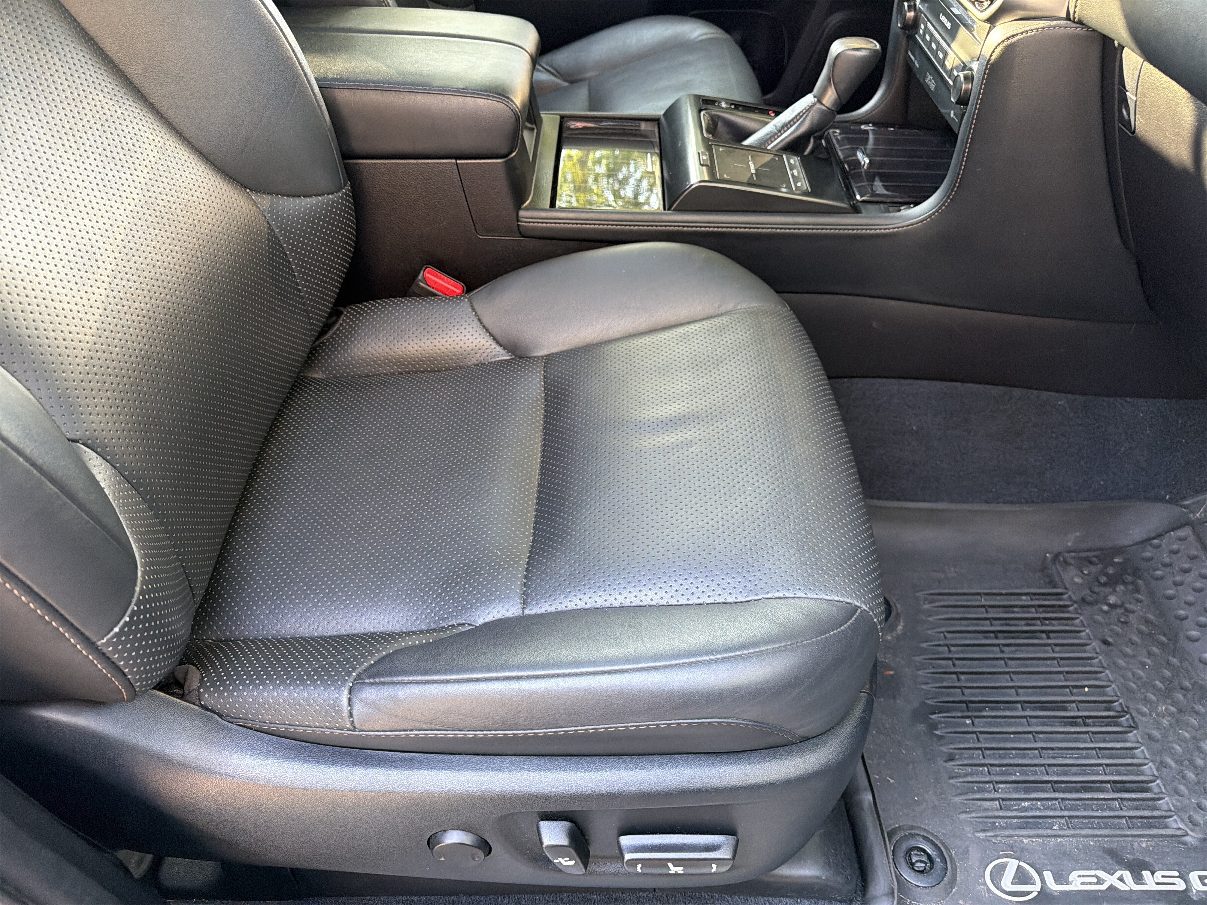 Certified 2023 Lexus GX 460 Luxury w/ Sport Design Package AWD/4WD image 41