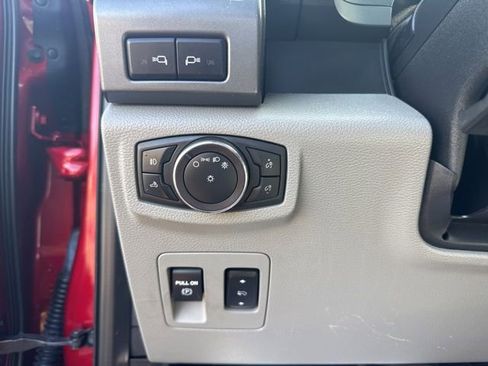 Used 2019 Ford F150 XLT w/ Equipment Group 302A Luxury AWD/4WD image 42