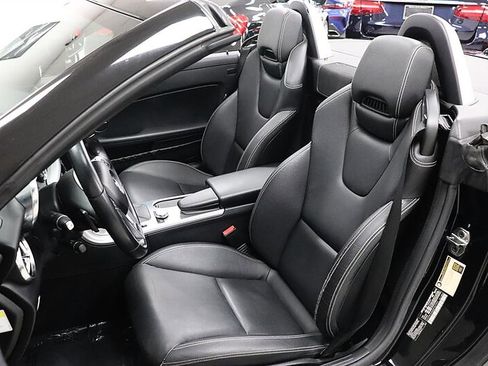 Used 2013 Mercedes-Benz SLK 250 image 23