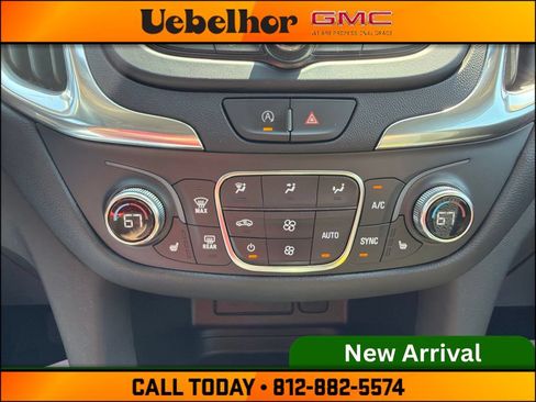 Used 2024 Chevrolet Equinox LT AWD/4WD image 24