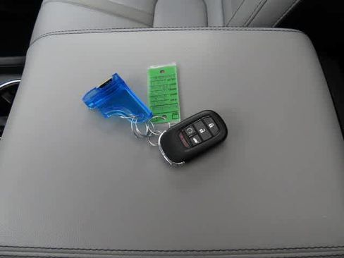Used 2023 Honda Pilot Touring image 31