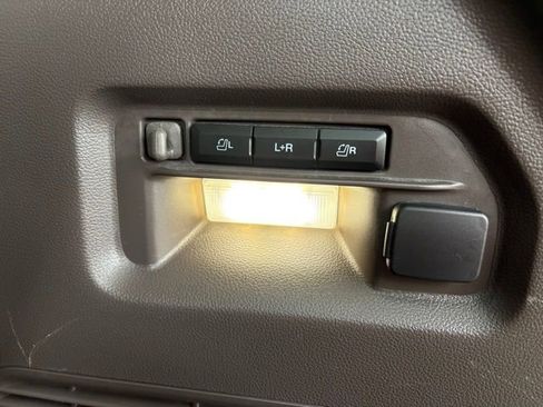 Used 2022 Ford Explorer Platinum w/ Equipment Group 601A image 37