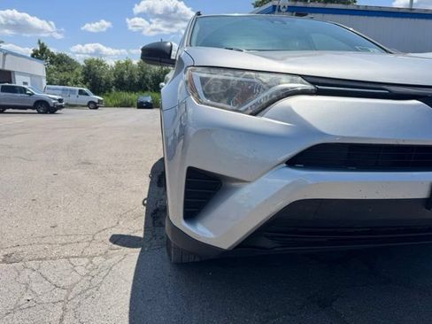 Used 2018 Toyota RAV4 LE w/ All Weather Liner Package AWD/4WD image 10