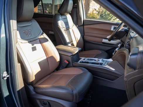 Used 2022 Ford Explorer King Ranch w/ Class IV Trailer Tow Package image 35