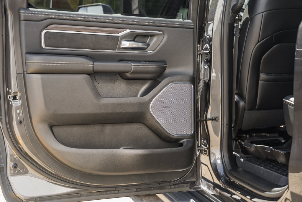 Used 2025 RAM 1500 Laramie w/ Night Edition AWD/4WD image 45