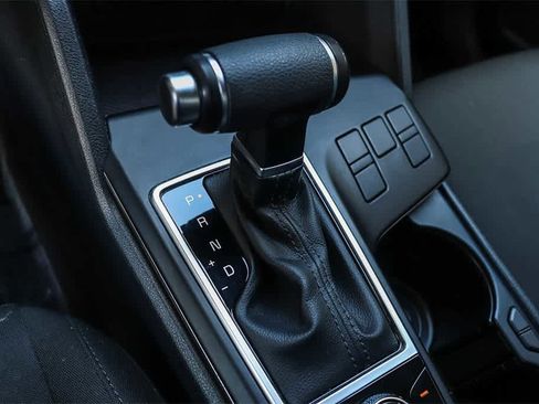 Used 2024 Kia Sportage LX image 18