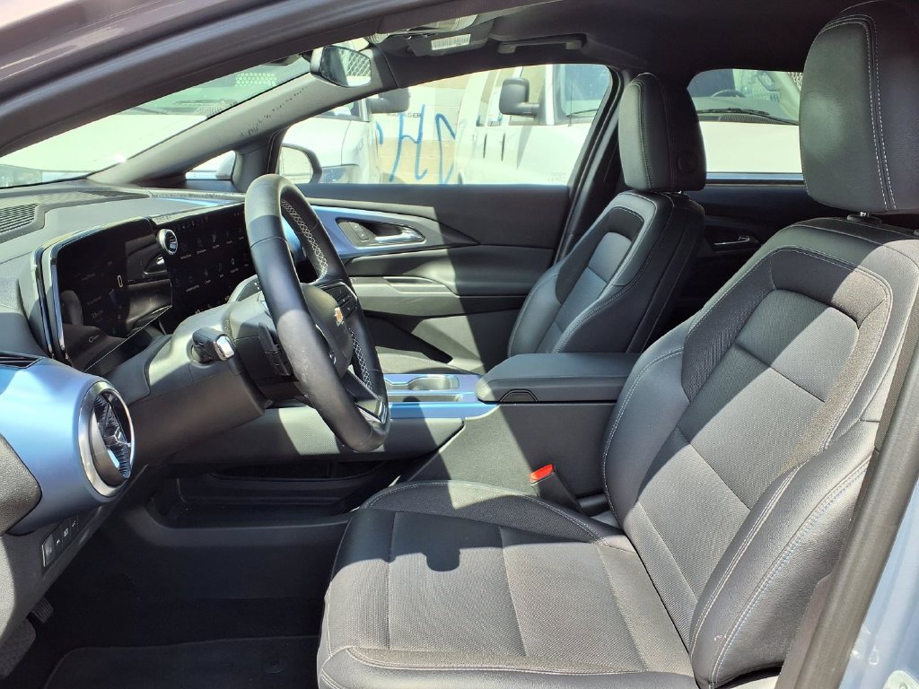 Used 2025 Chevrolet Equinox EV LT w/ Convenience Package FWD image 14