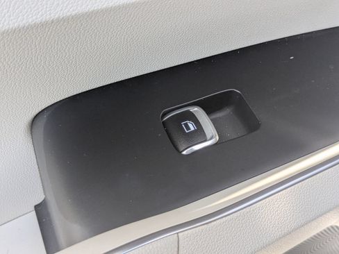 Used 2024 Kia Sorento S w/ Panoramic Sunroof Package FWD image 30
