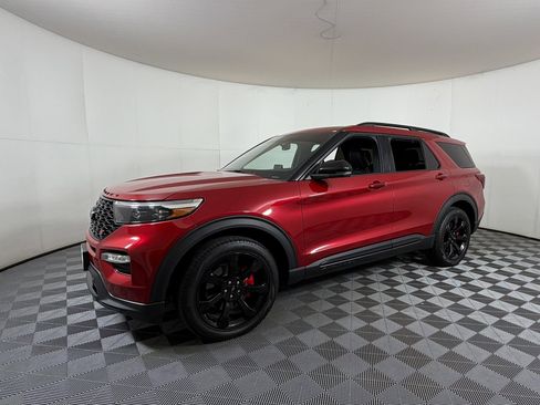 Used 2023 Ford Explorer ST w/ Equipment Group 401A image 2