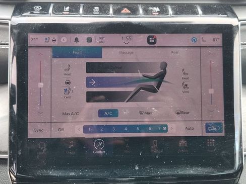 Used 2022 Jeep Grand Cherokee Overland w/ Luxury Tech Group IV AWD/4WD image 15