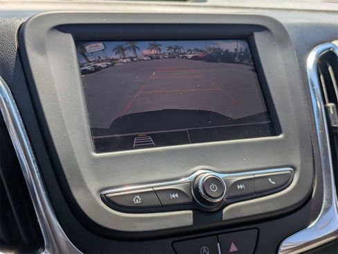 Used 2023 Chevrolet Equinox LT image 22
