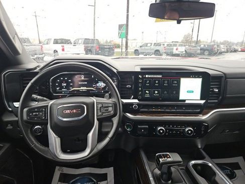 Used 2025 GMC Sierra 1500 Elevation image 15