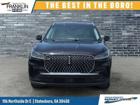 Used 2025 Lincoln Aviator AWD image 9