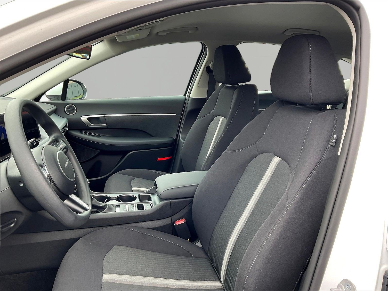 Used 2026 Hyundai Sonata SE FWD image 21
