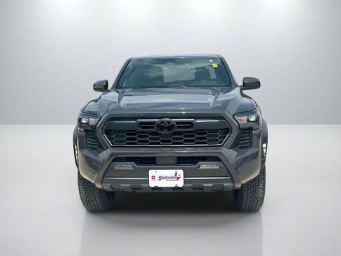 Certified 2024 Toyota Tacoma TRD Off-Road AWD/4WD image 2