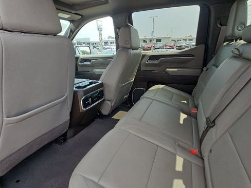 Used 2022 GMC Sierra 1500 SLT w/ SLT Premium Plus Package AWD/4WD image 21
