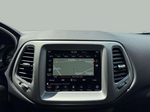 Used 2021 Jeep Compass Latitude AWD/4WD image 14