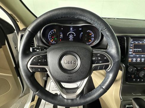 Used 2018 Jeep Grand Cherokee Limited w/ Luxury Group II AWD/4WD image 18