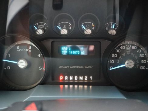 Used 2015 Ford F550 4x4 Crew Cab Super Duty image 9