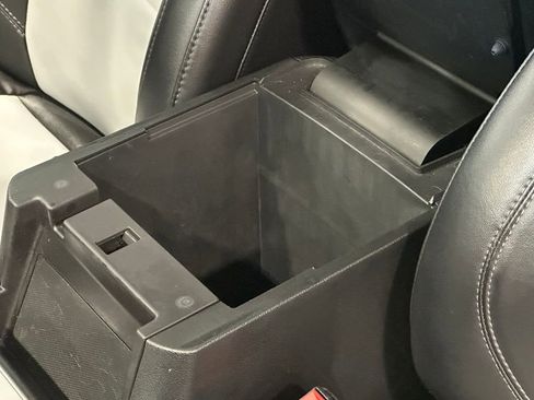 Used 2023 Ford Explorer XLT w/ Equipment Group 202A image 23