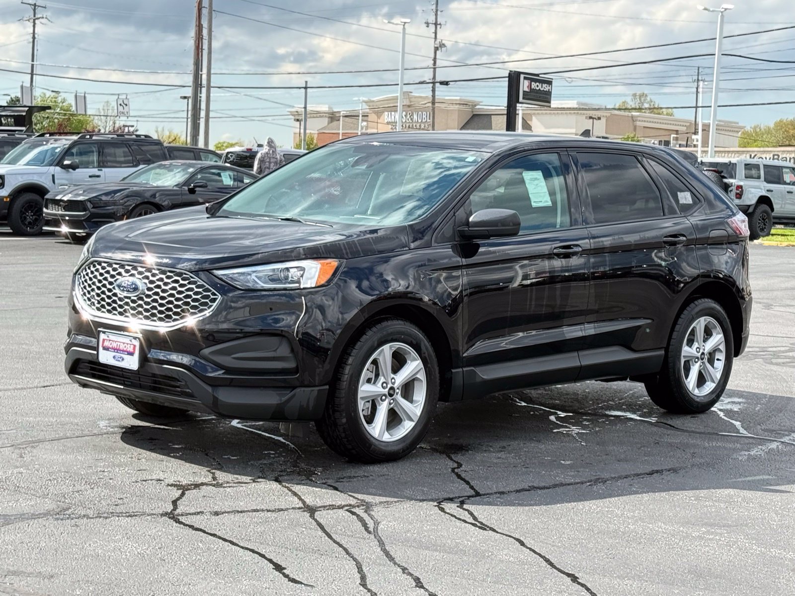 Used 2024 Ford Edge SE AWD/4WD image 8