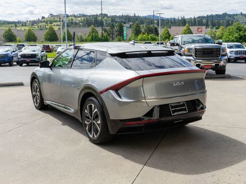 Used 2024 Kia EV6 Wind w/ Wind Technology Package AWD/4WD image 5