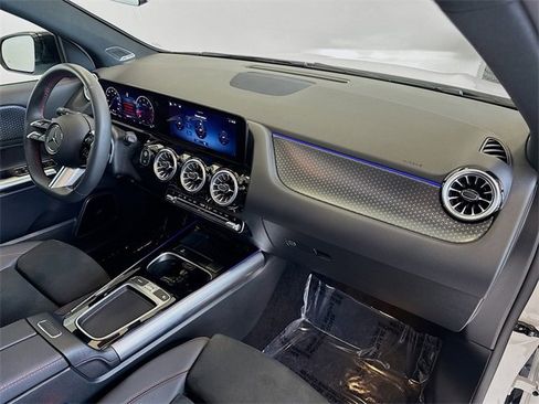 Certified 2024 Mercedes-Benz GLA 250 4MATIC image 29