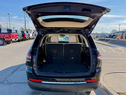 Used 2021 Jeep Grand Cherokee L Limited image 15