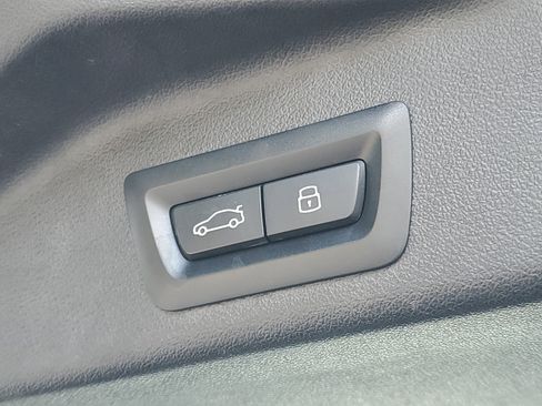 Certified 2024 BMW X5 xDrive40i w/ Executive Package image 28